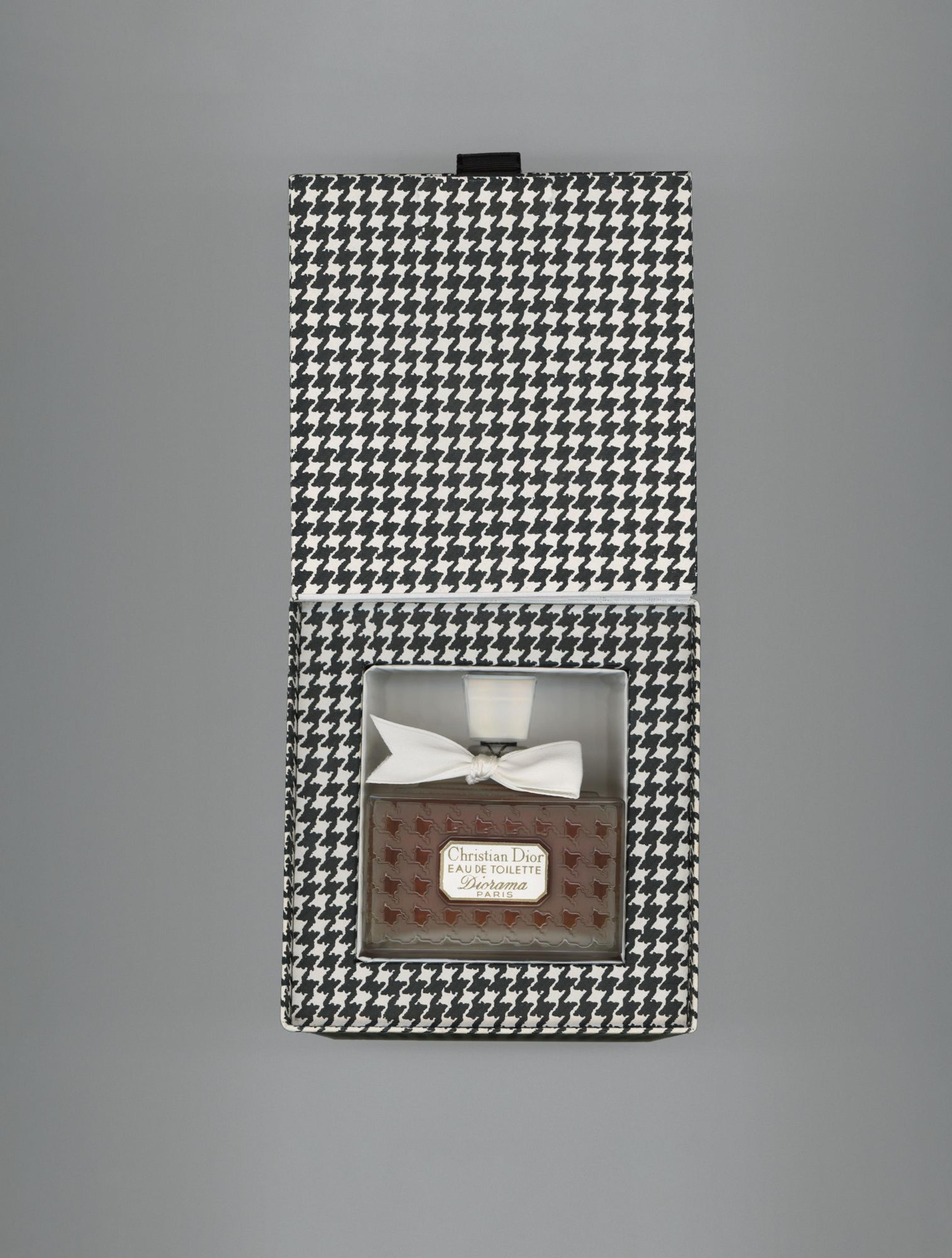 Diorama, eau de toilette in houndstooth box. Launched in the United States in November 1949. Christian Dior Parfums collection, Paris. © Katerina Jebb