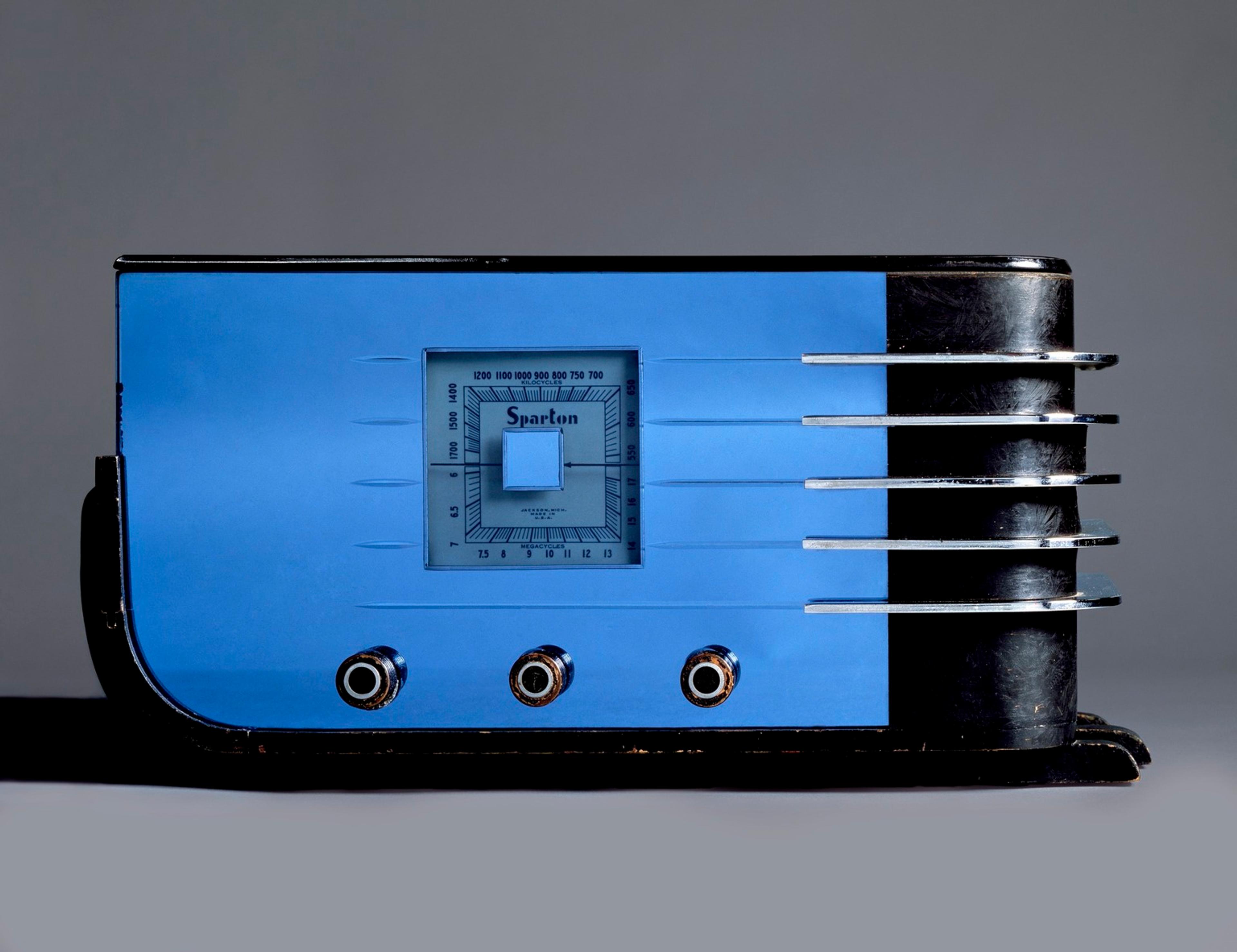 Sparks-Withington Co. Sparton Table Radio, circa 1936. Glass, metal, wood, rubber. Brooklyn Museum; Purchased with funds given by the Walter Foundation, 83.158.