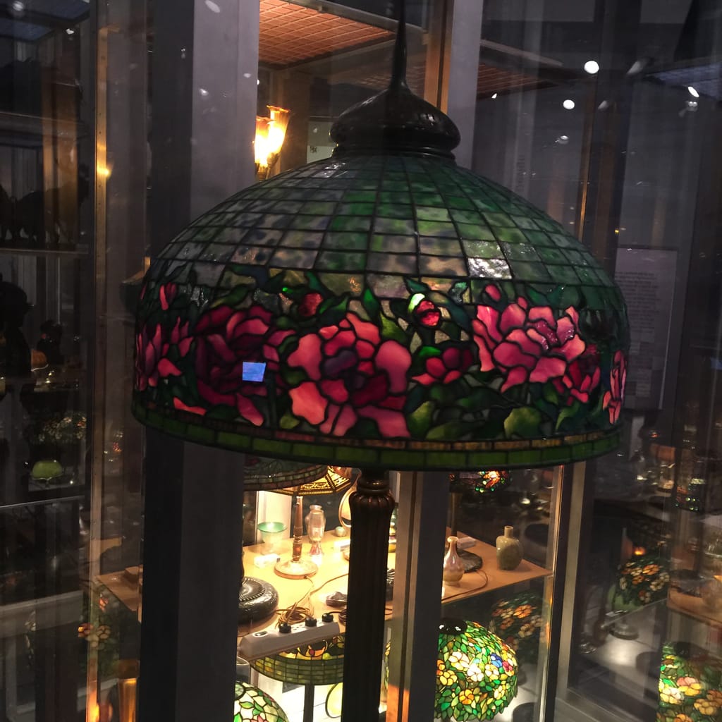 美術品、THE LAMPS OF TIFFANY STUDIOS 149: TIFFANY STUDIOS, Linenfold table lamp < Art Nouveau