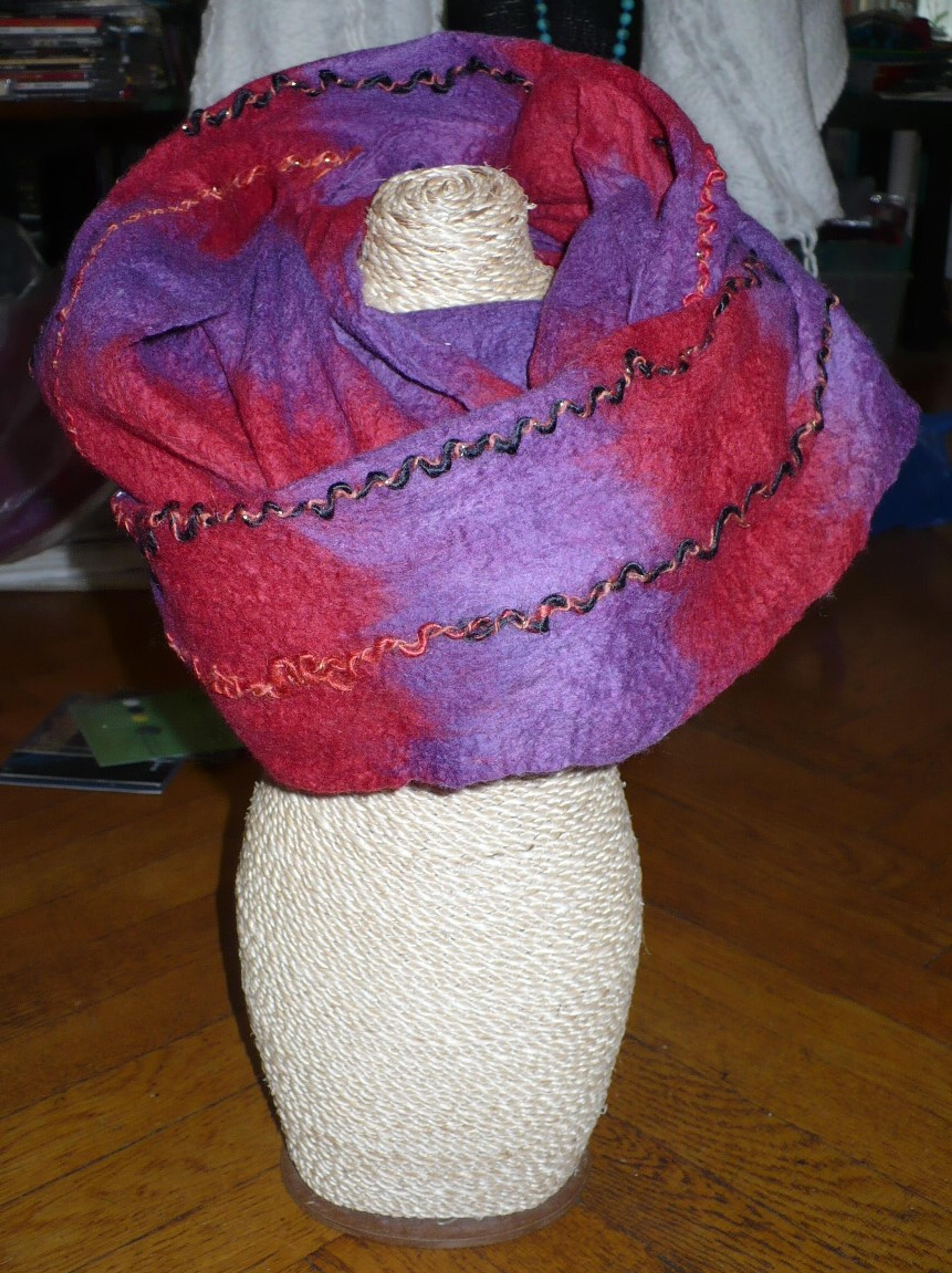 Infinity scarf in red and purple