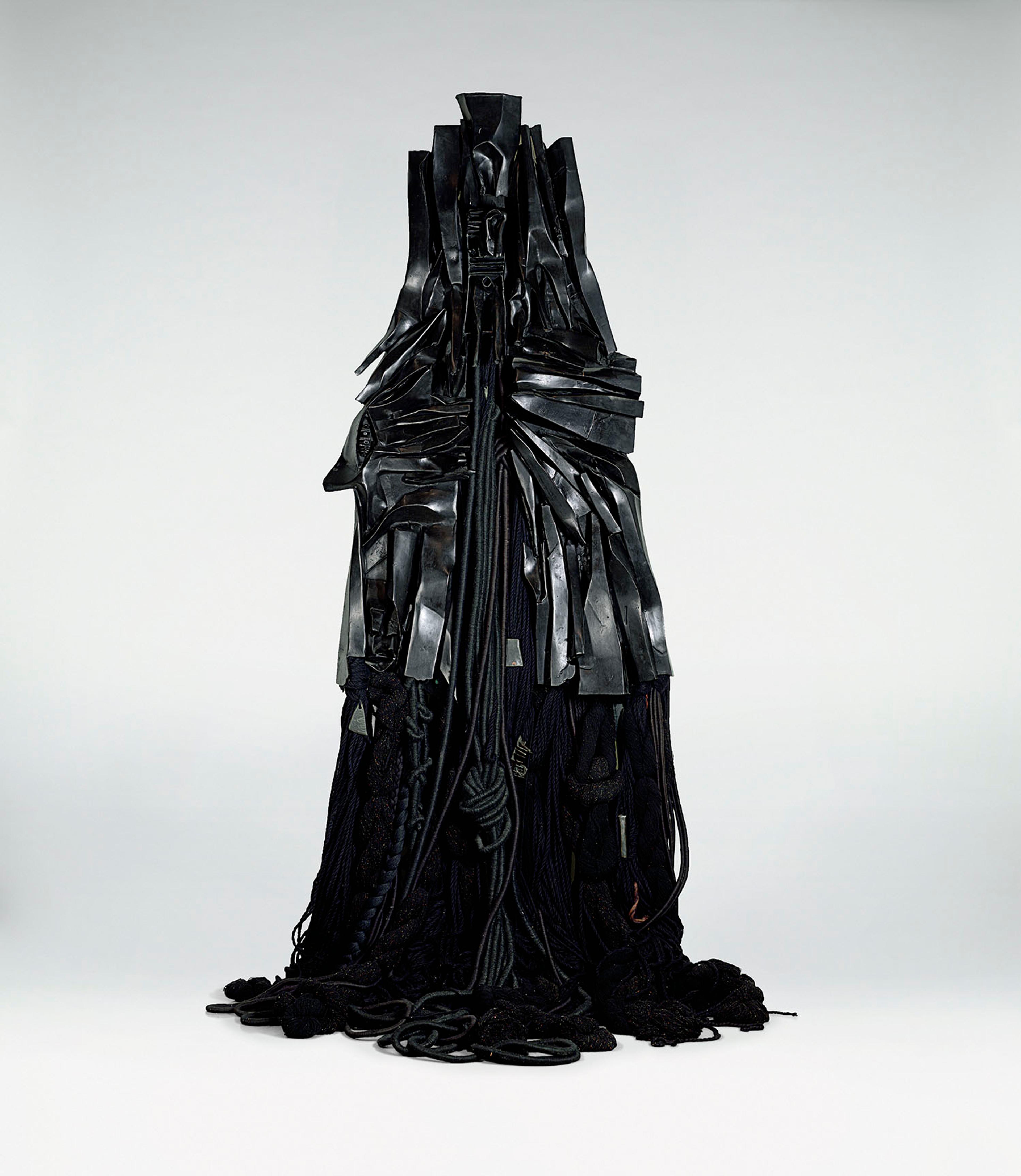 Barbara Chase-Riboud (American, born 1939). Confessions for Myself, 1972. Painted bronze and wood, 120 x 40 x 12 in. (304.8 x 101.6 x 30.5 cm). University of California, Berkeley Art Museum and Pacific Film Archive, purchased with funds from the H. W. Anderson Charitable Foundation, 1972.105. © Barbara Chase-Riboud, courtesy of her representative Michael Rosenfeld Gallery, LLY, New York, NY. (Photographed for the University of California Berkeley Art Museum and Pacific Film Archive by Benjamin Blackwell)