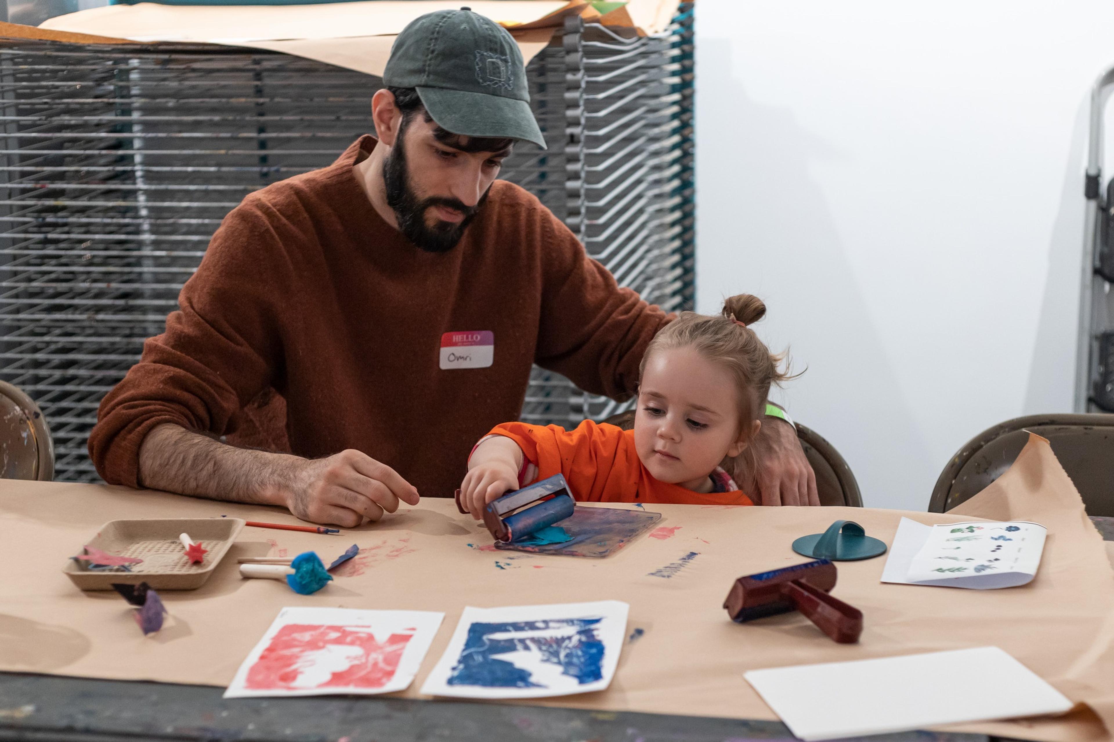 Participants in Summer Print Jam at the Brooklyn Museum, 2023. (Photo: Andrew Brincka)