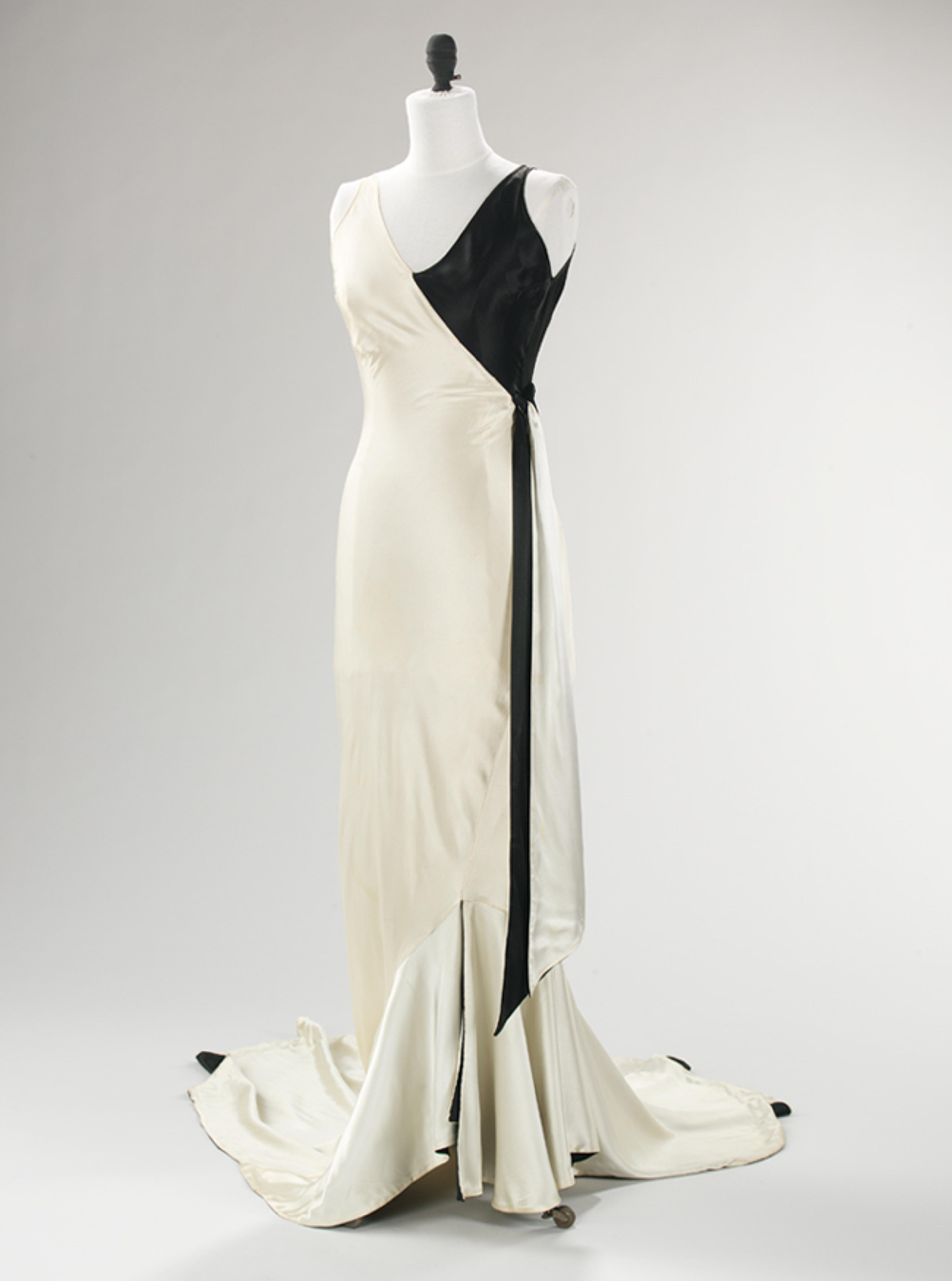 Jessie Franklin Turner (American, 1881–circa 1956). Evening Ensemble, circa 1930. Black-and-white silk slipper satin. Brooklyn Museum Costume Collection at The Metropolitan Museum of Art, Gift of the Brooklyn Museum, 2009; Gift of the estate of Mary Boocock Leavitt, 1974 (2009.300.511a–c)