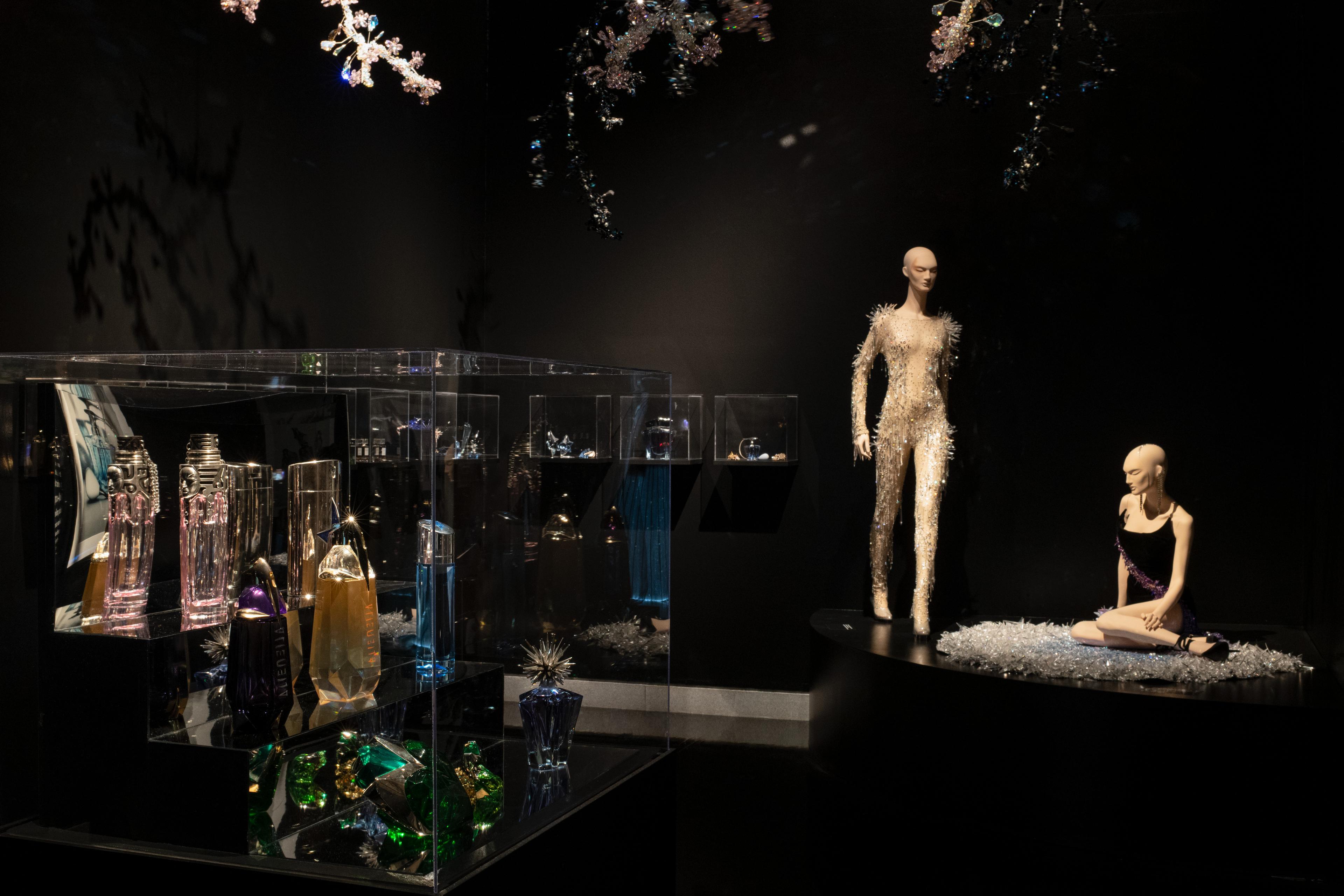 Left: Installation view, Thierry Mugler: Couturissime. Brooklyn Museum, November 18, 2022–May 7, 2023. (Photo: Danny Perez, Brooklyn Museum)