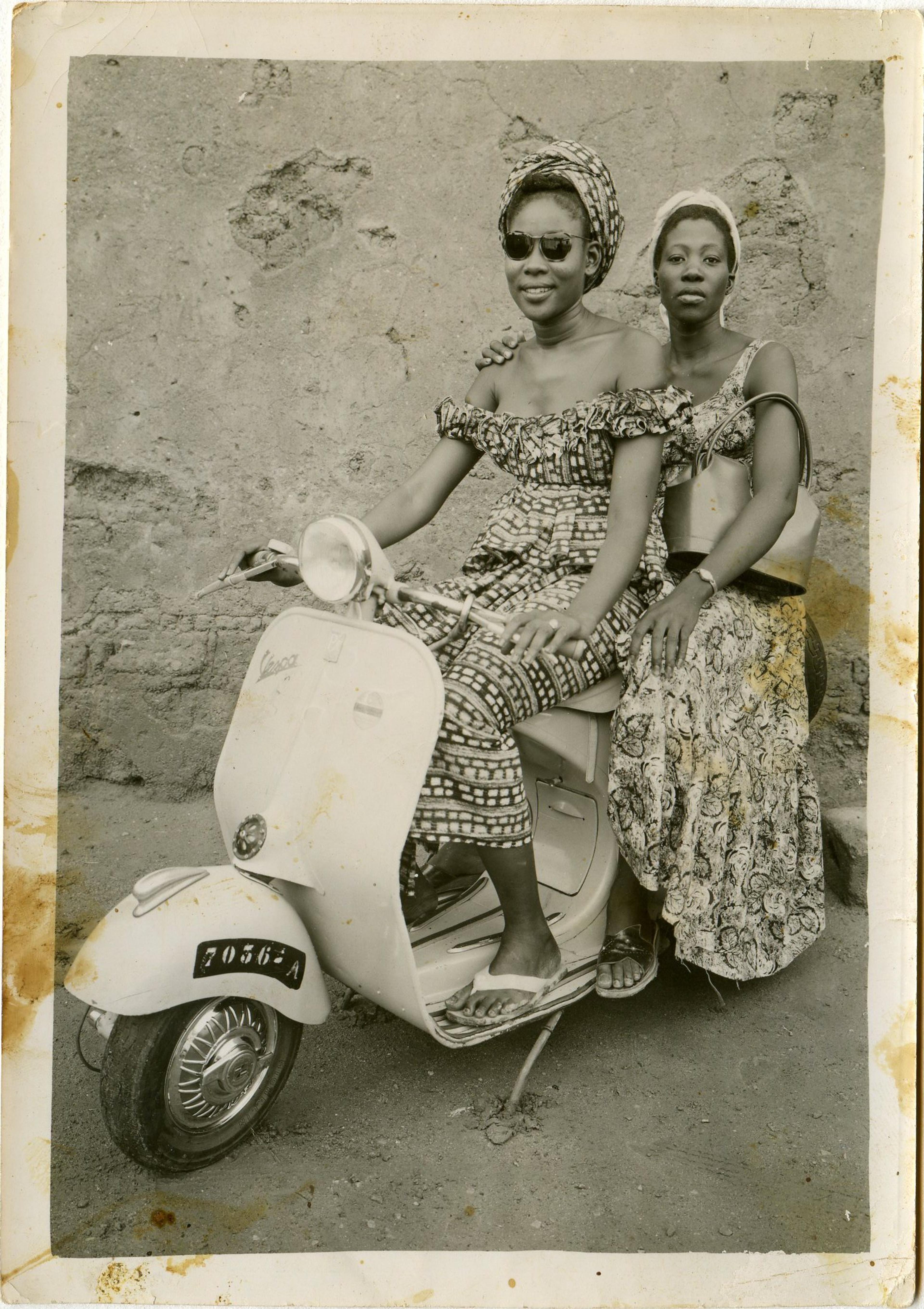 Seydou Keïta. Untitled, 1957. Vintage gelatin silver print. Courtesy of The Jean Pigozzi African Art Collection. © SKPEAC/Seydou Keïta, courtesy The Jean Pigozzi Collection of African Art