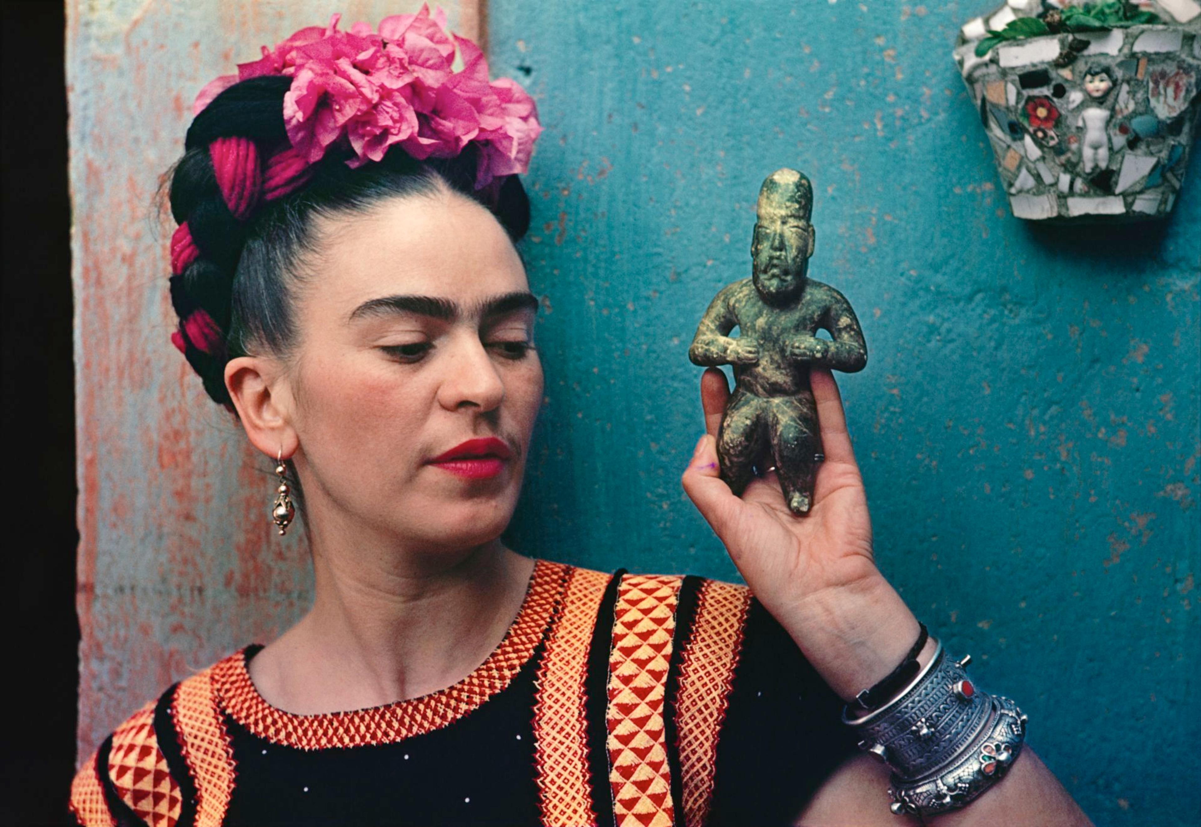 Nickolas Muray (American, born Hungary, 1892–1965). Frida with Idol, 1939. Carbon print, 11 1/4 x 16 1/4 in. (28.6 x 41.3 cm). Courtesy of Nickolas Muray Photo Archives. © Nickolas Muray Photo Archives