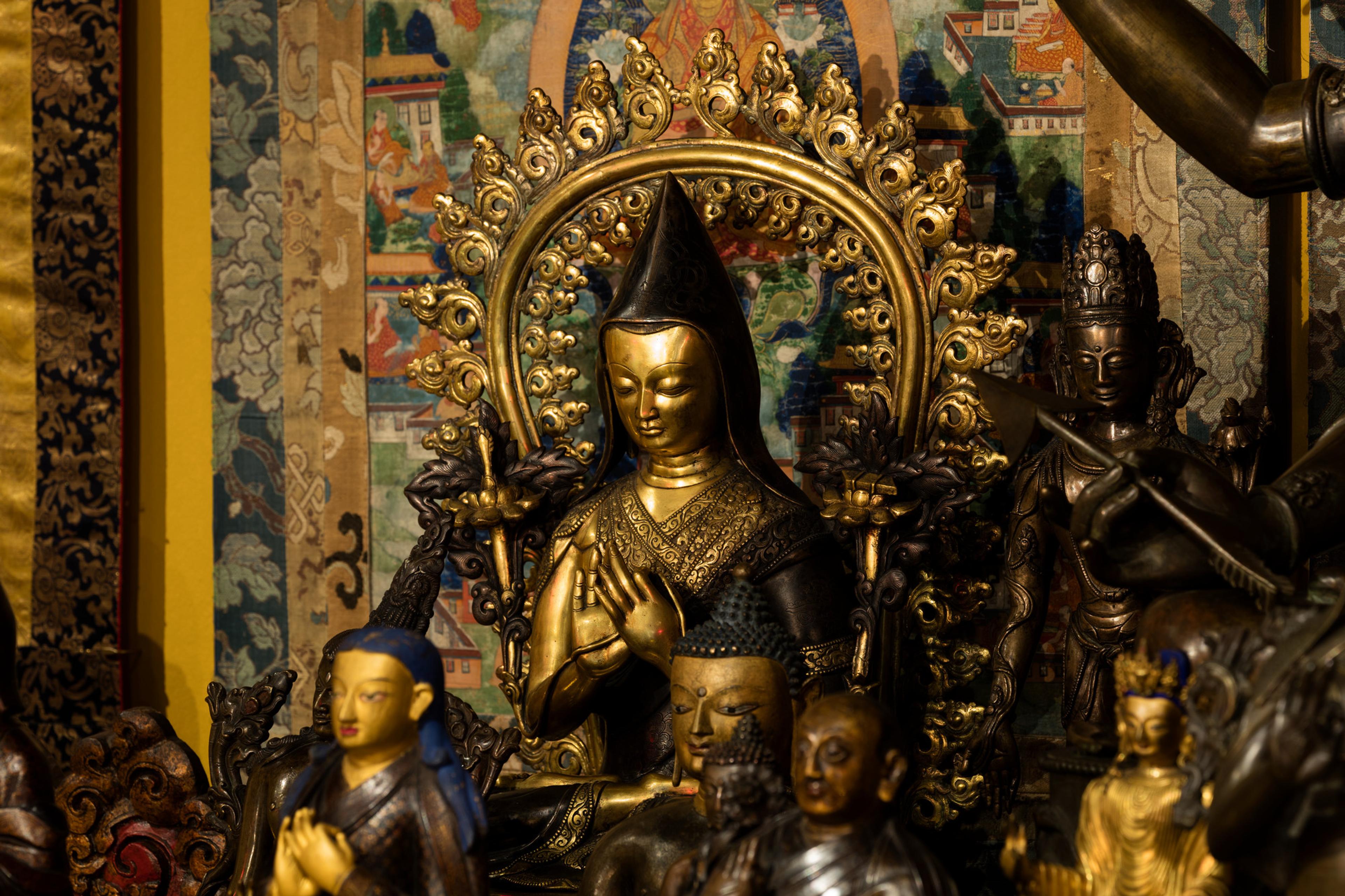 Installation view of the Rubin Museum Tibetan Buddhist Shrine Room. Brooklyn Museum, June 11, 2025–April 20, 2031. (Photo: Dave De Armas, courtesy of the Rubin Museum of Himalayan Art)