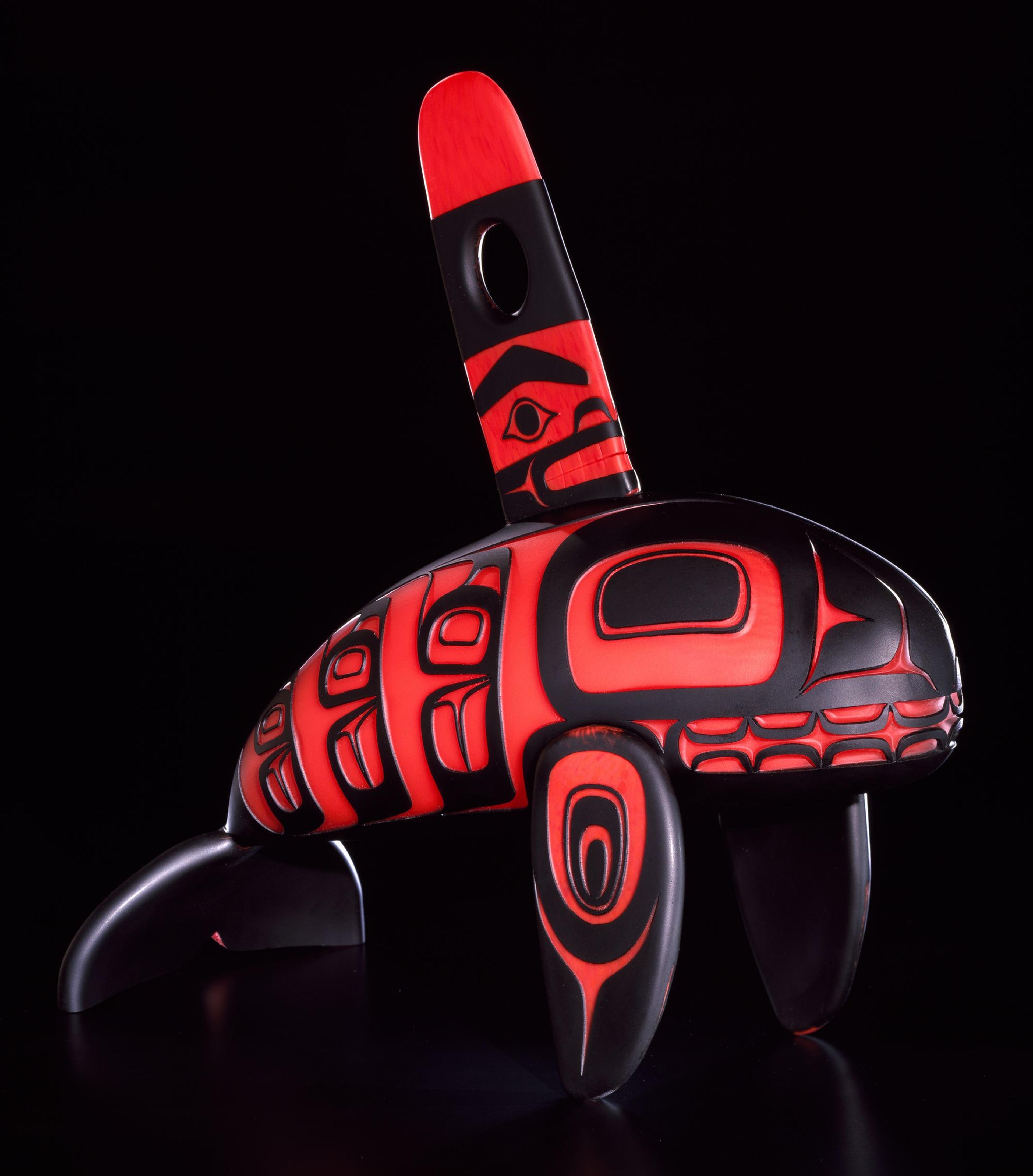 Preston Singletary (Tlingit, born 1963). Guardian of the Sea, 2004. Glass, 18 × 6 × 18 in. (45.7 × 15.2 × 45.7 cm). Brooklyn Museum; Gift of Fairfield-Maxwell, Ltd., by exchange, 2004.2. © Preston Singletary. (Photo: Brooklyn Museum)