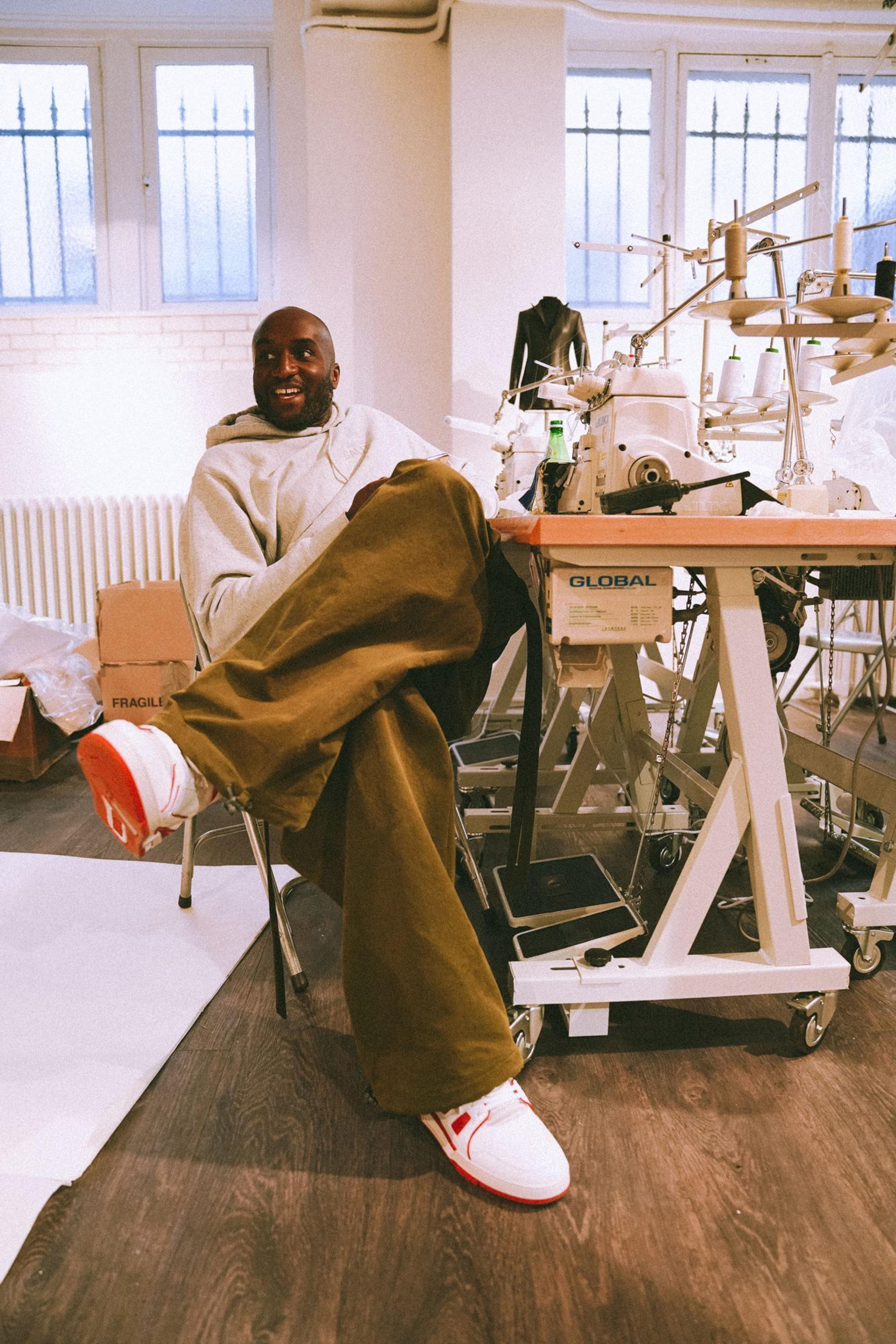 Virgil Abloh preparing for his Autumn–Winter 2019 Off-White Womenswear Runway Show. (Photo: Bogdan Plakov)