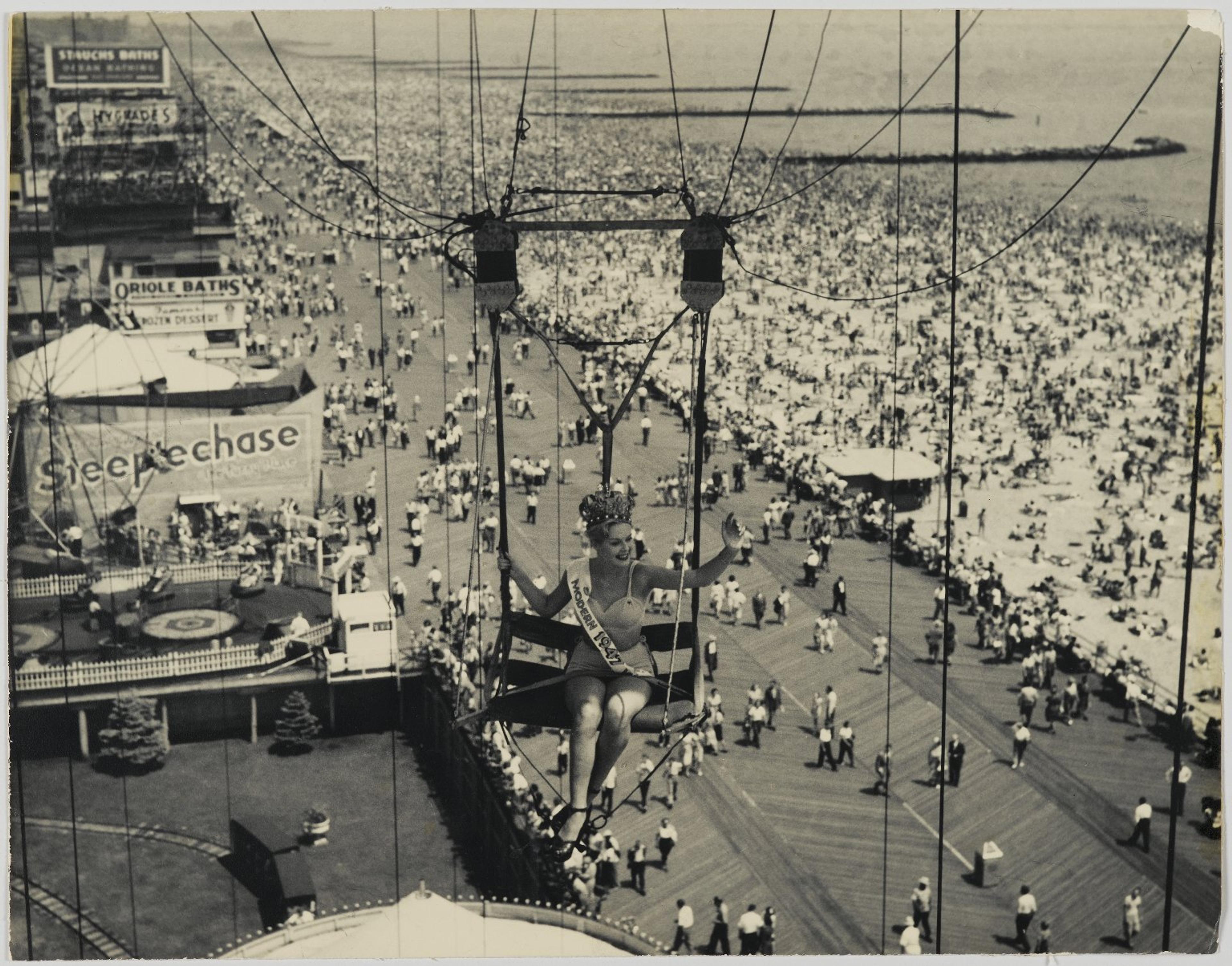 Unknown artist. <i>Modern Venus of 1947, Coney Island</i>, 1947. Gelatin silver print. Brooklyn Museum; Brooklyn Museum Collection, X894.18.