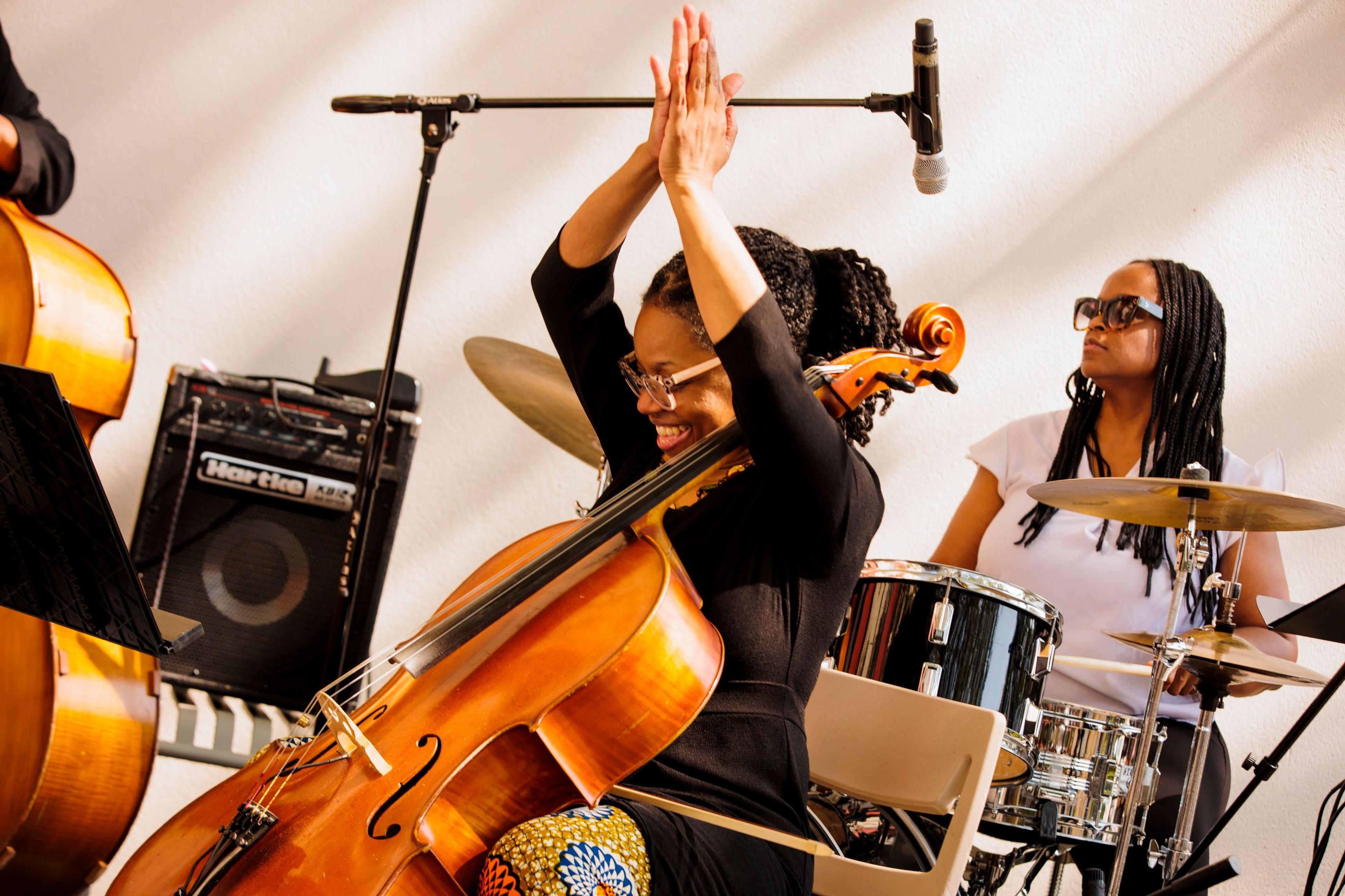 Firey String Sistas! perform in the Steinberg Family Sculpture Garden, 2022. (Photo: Kolin Mendez)