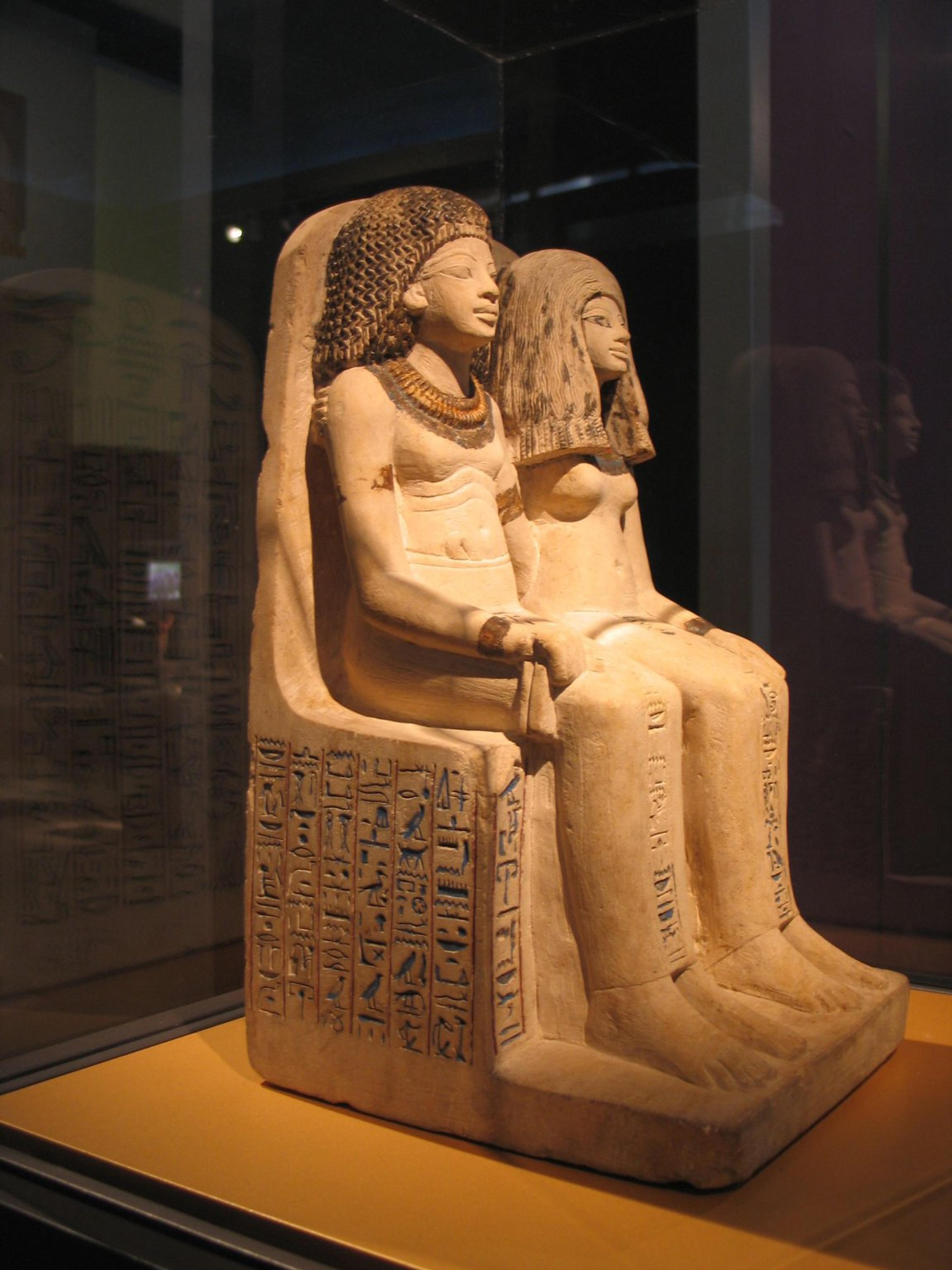 Pair Statue of Nebsen and Nebet-ta, circa 1400–1352 B.C.E. Limestone, pigment, 15 7/8 × 8 9/16 × 9 1/4 in. (40.4 × 21.8 × 23.5 cm). Brooklyn Museum; Charles Edwin Wilbour Fund. Creative Commons-BY. (Photo: Brooklyn Museum)
