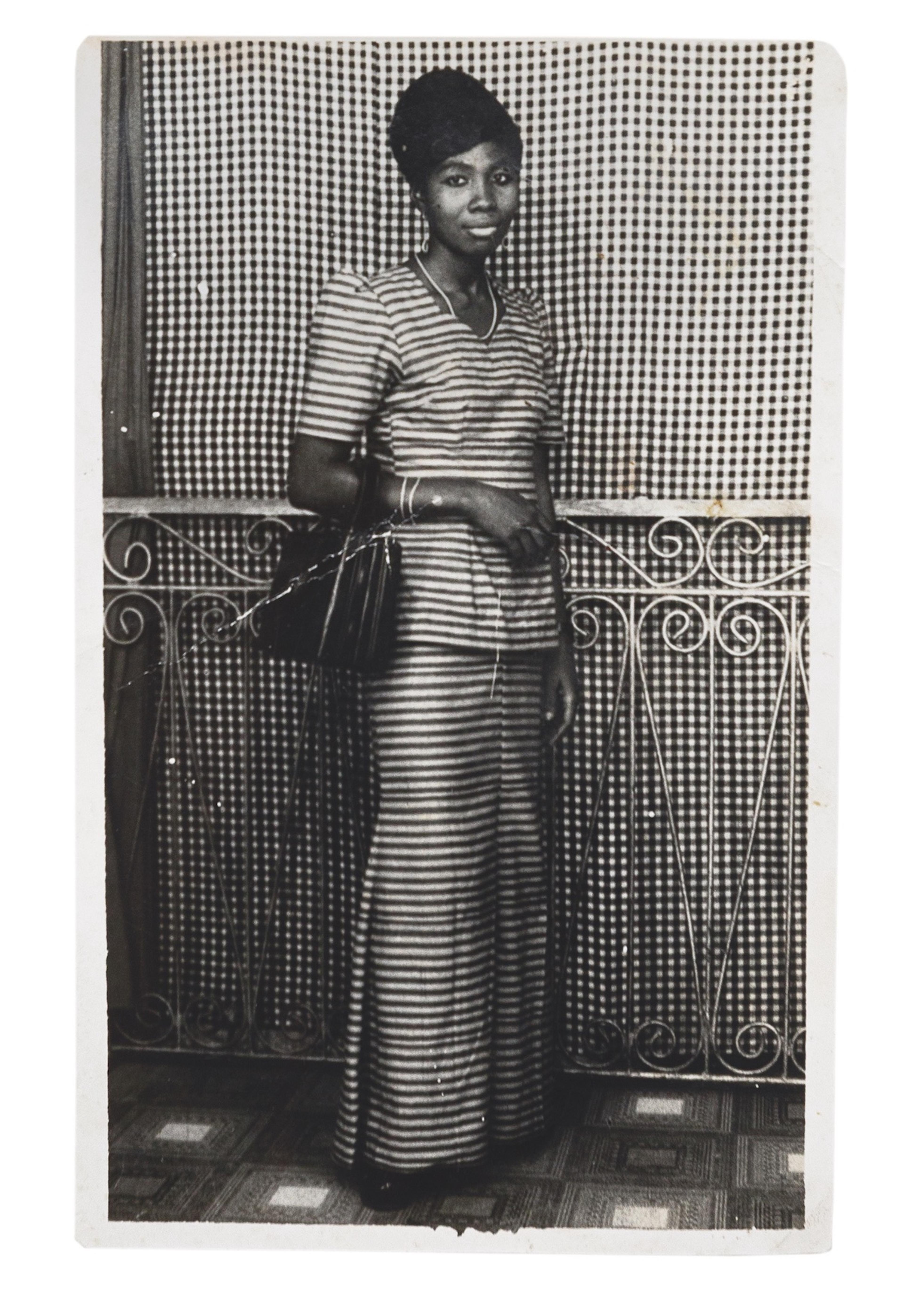 Aunty Eurama wearing kaba and slit, Accra, 1960s. Unknown studio. Photo courtesy of The McKinley Collection.