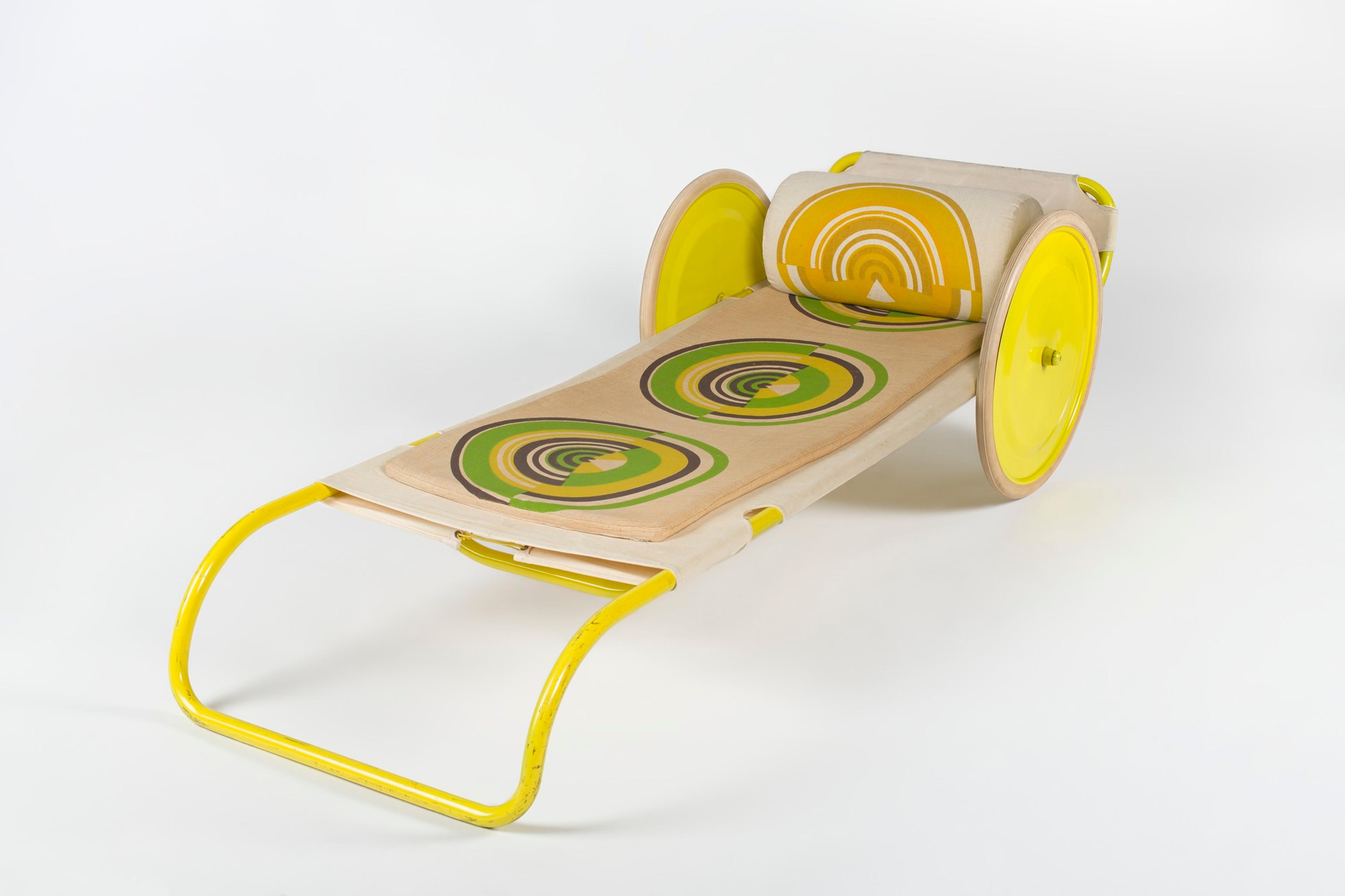 Pool lounger with yellow and green details