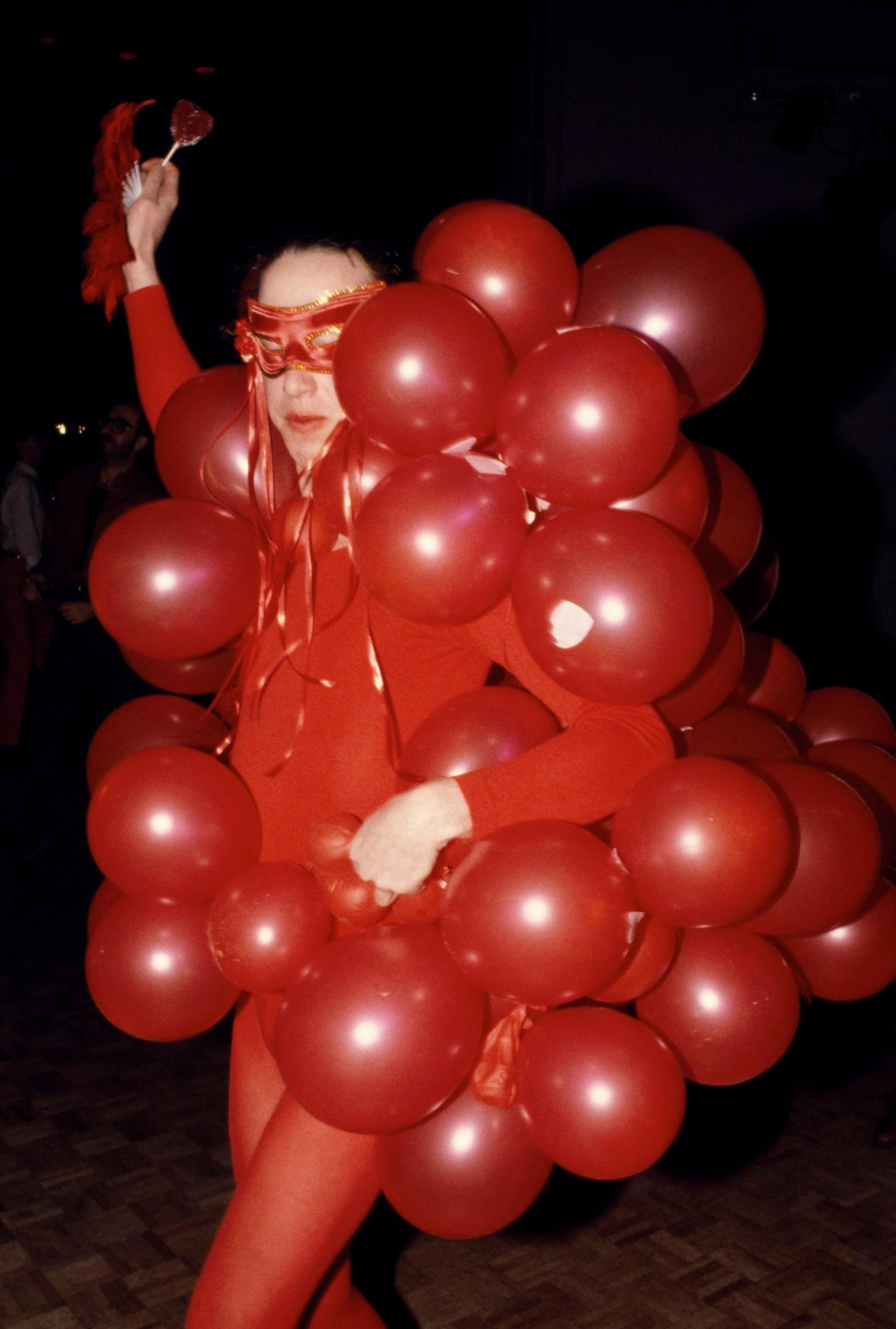 Dustin Pittman. Red Balloons, 1979. Photograph, 10 × 8 in. (25.4 × 20.3 cm). Courtesy of the artist. © Dustin Pittman